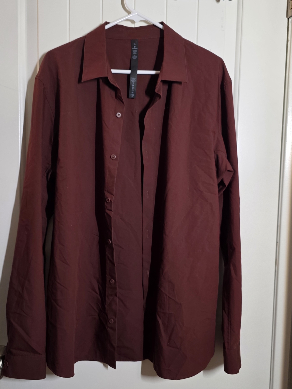 lululemon athletica Men's Button-Up Shirt Jacket in Wine Red